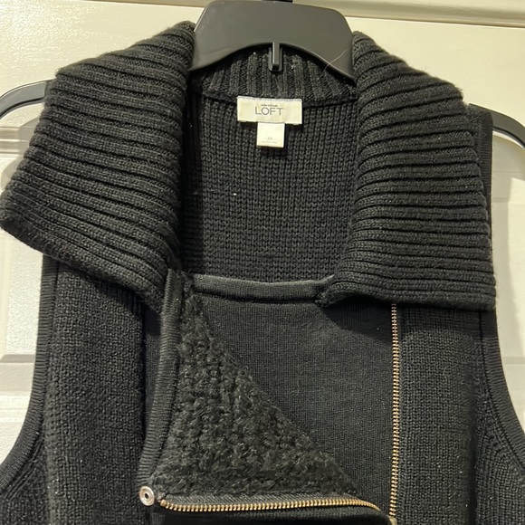 Loft zip up Sweater Vest - Picture 2 of 6